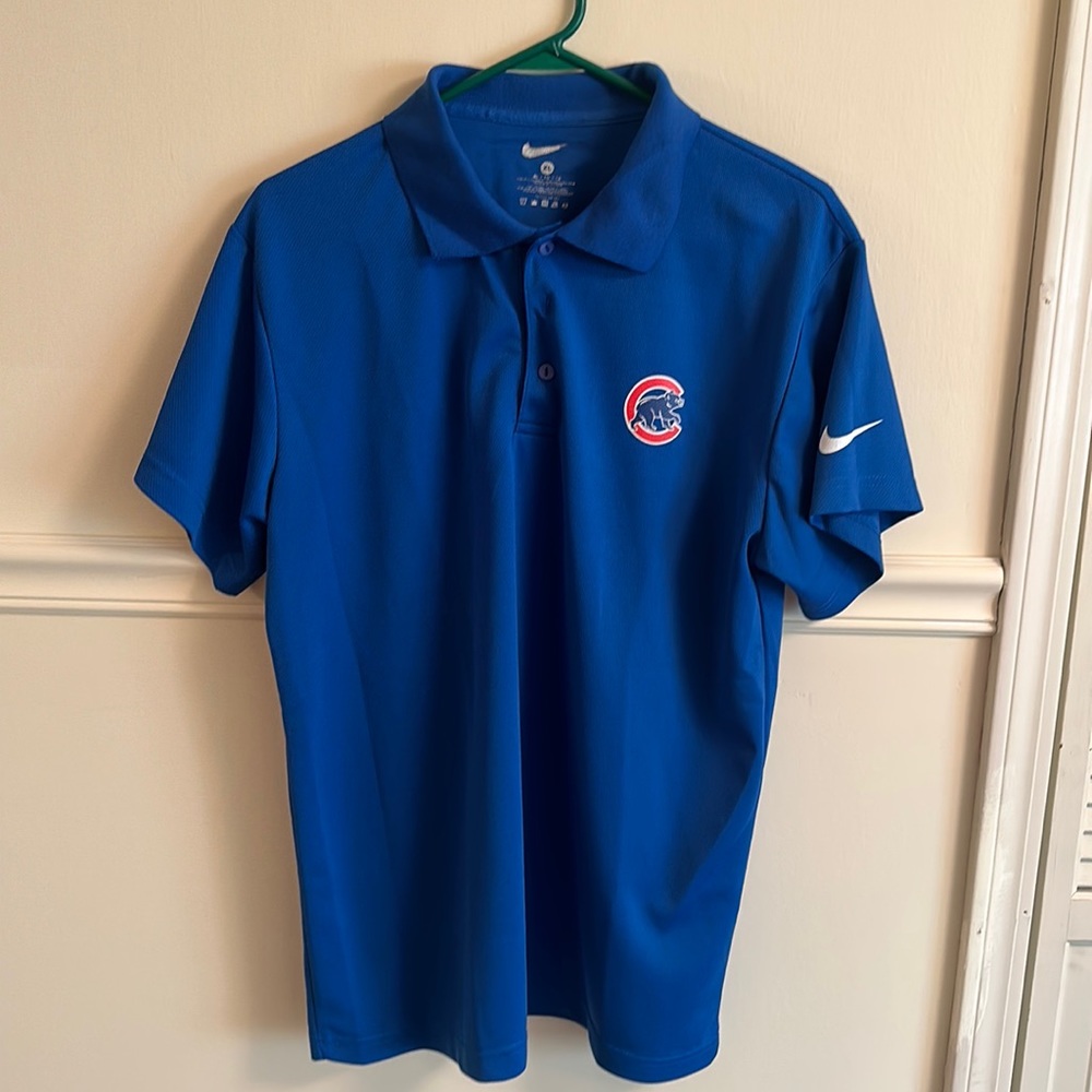 Men’s size XL Chicago Cubs golf polo. MLB